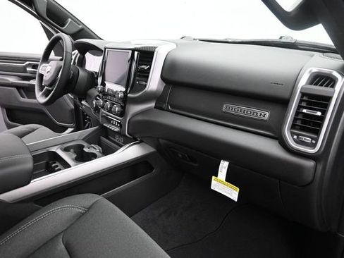 New 2026 RAM 1500 4x4 Crew Cab image 17