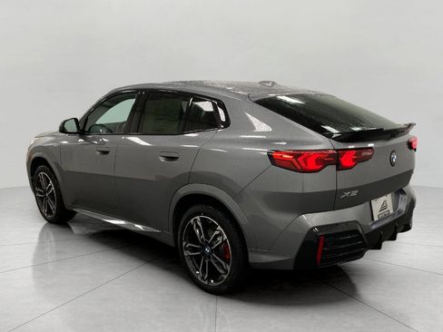 New 2026 BMW X2 xDrive28i w/ Technology Package AWD/4WD image 7