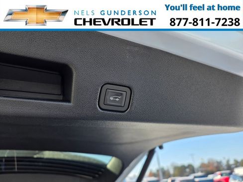 New 2026 Chevrolet Traverse Z71 w/ Enhanced Driving Package AWD/4WD image 14