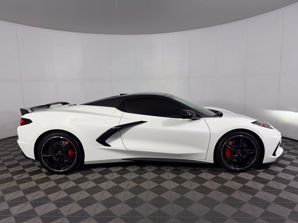Used 2023 Chevrolet Corvette Stingray Premium Conv w/ Z51 Performance Package RWD image 6
