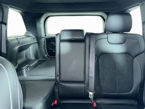 New 2025 Jeep Grand Cherokee Altitude image 6