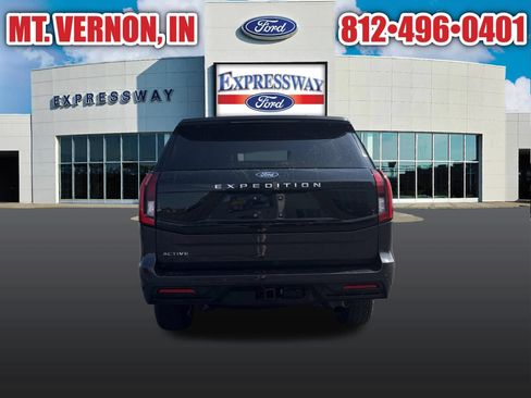 Used 2025 Ford Expedition Active AWD/4WD image 14