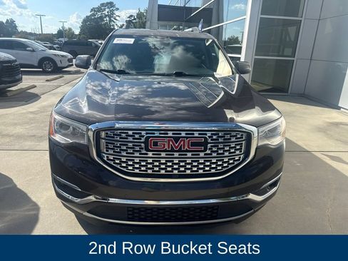 Used 2019 GMC Acadia Denali w/ Technology Package FWD image 3