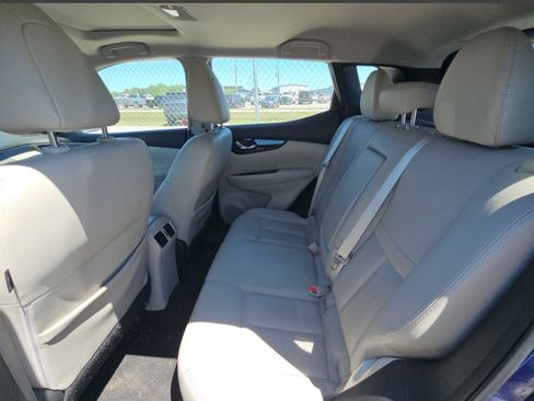 Used 2018 Nissan Rogue Sport SL AWD/4WD image 11