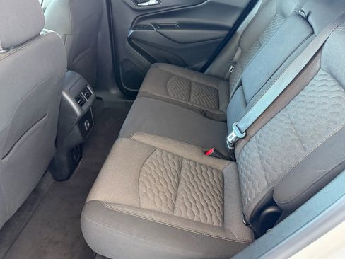 Used 2019 Chevrolet Equinox LT w/ Sun & Navigation Package image 14