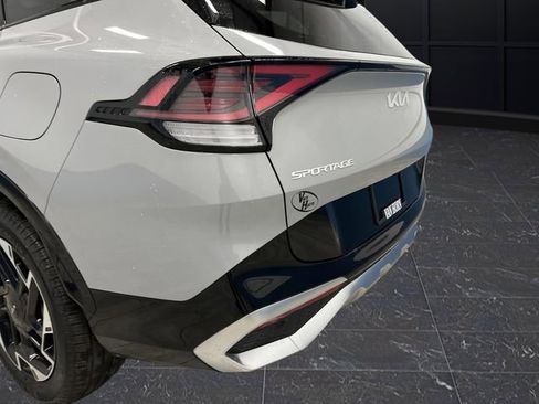 Used 2025 Kia Sportage SX image 34