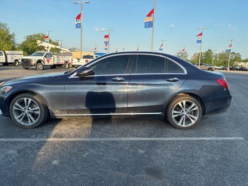 Used 2017 Mercedes-Benz C 300 4MATIC Sedan image 6