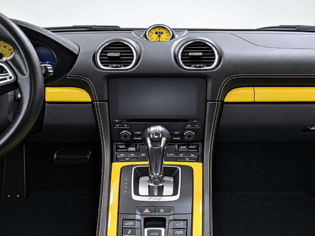 Certified 2021 Porsche 718 Boxster Spyder RWD image 13