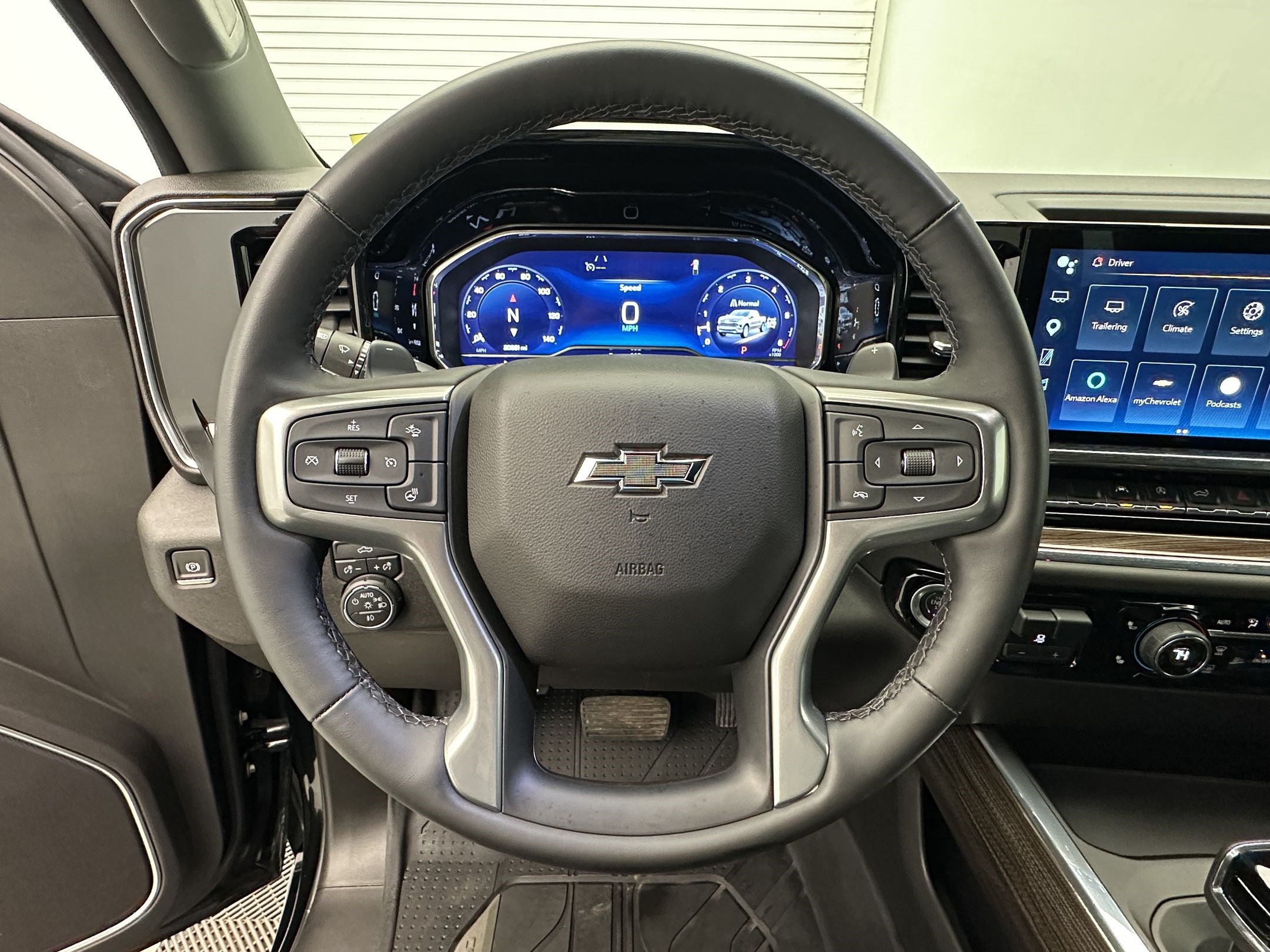 Certified 2024 Chevrolet Silverado 1500 RST w/ Redline Edition AWD/4WD image 11