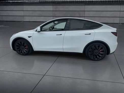 Used 2023 Tesla Model Y Long Range AWD/4WD image 5