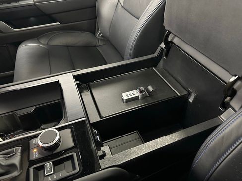 Used 2025 Toyota Tundra Platinum image 43