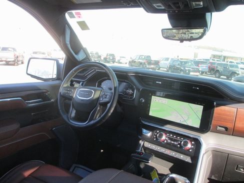 Used 2025 GMC Sierra 1500 Denali Ultimate image 30