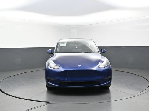 Used 2023 Tesla Model Y Long Range AWD/4WD image 41