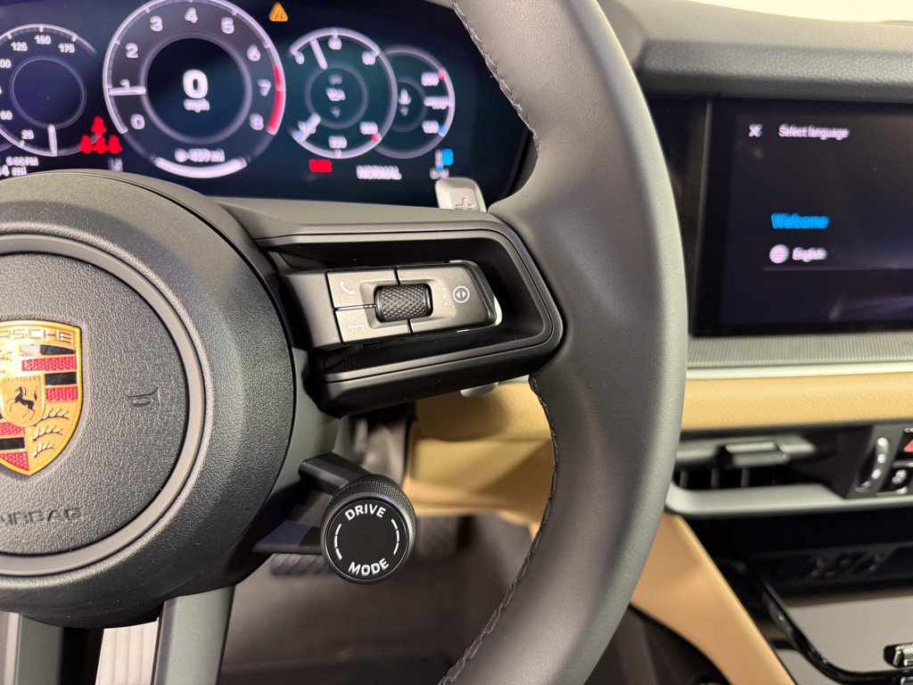 Certified 2026 Porsche Cayenne AWD/4WD image 29
