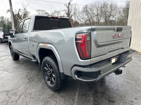 Used 2024 GMC Sierra 2500 AT4 w/ AT4 Premium Plus Package image 8