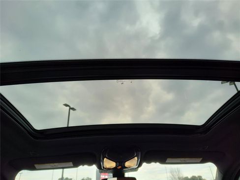 Certified 2024 BMW X4 M40i w/ Premium Package image 23