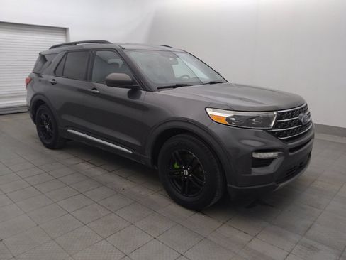 Used 2020 Ford Explorer XLT w/ Equipment Group 202A RWD image 11