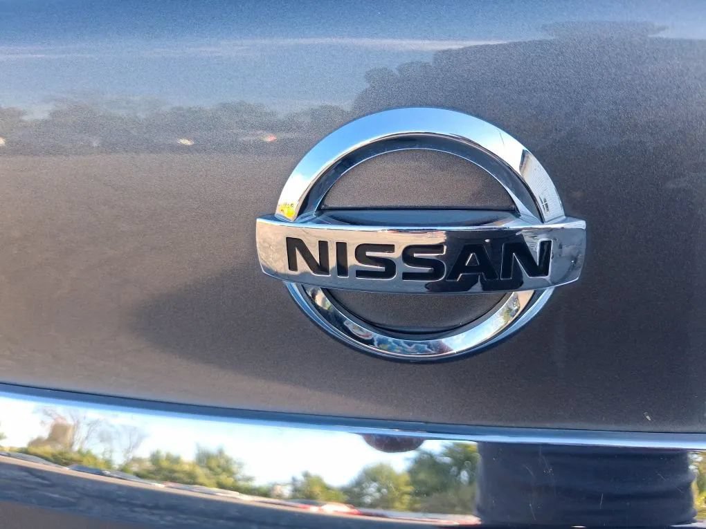 Used 2017 Nissan Sentra SV FWD image 11