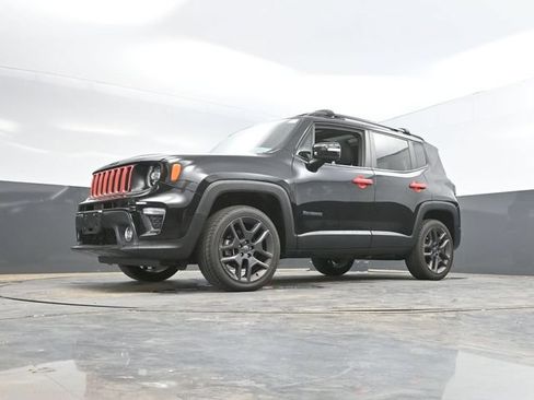 Used 2019 Jeep Renegade Limited w/ Quick Order Package 22P AWD/4WD image 37