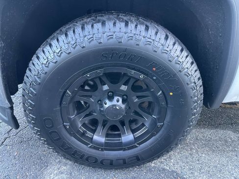 Used 2015 GMC Sierra 1500 2WD Regular Cab image 22