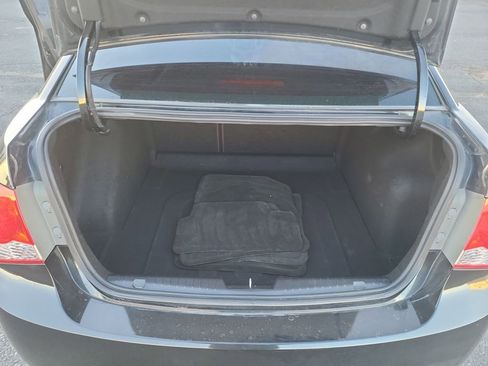 Used 2015 Chevrolet Cruze LT w/ Technology Package image 45