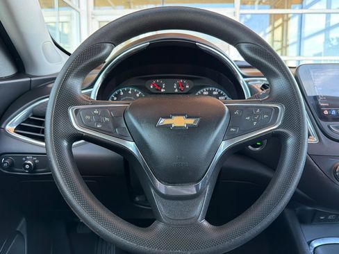 Used 2020 Chevrolet Malibu LT FWD image 23