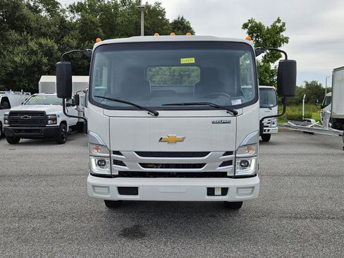 New 2025 Chevrolet Low Cab Forward image 2