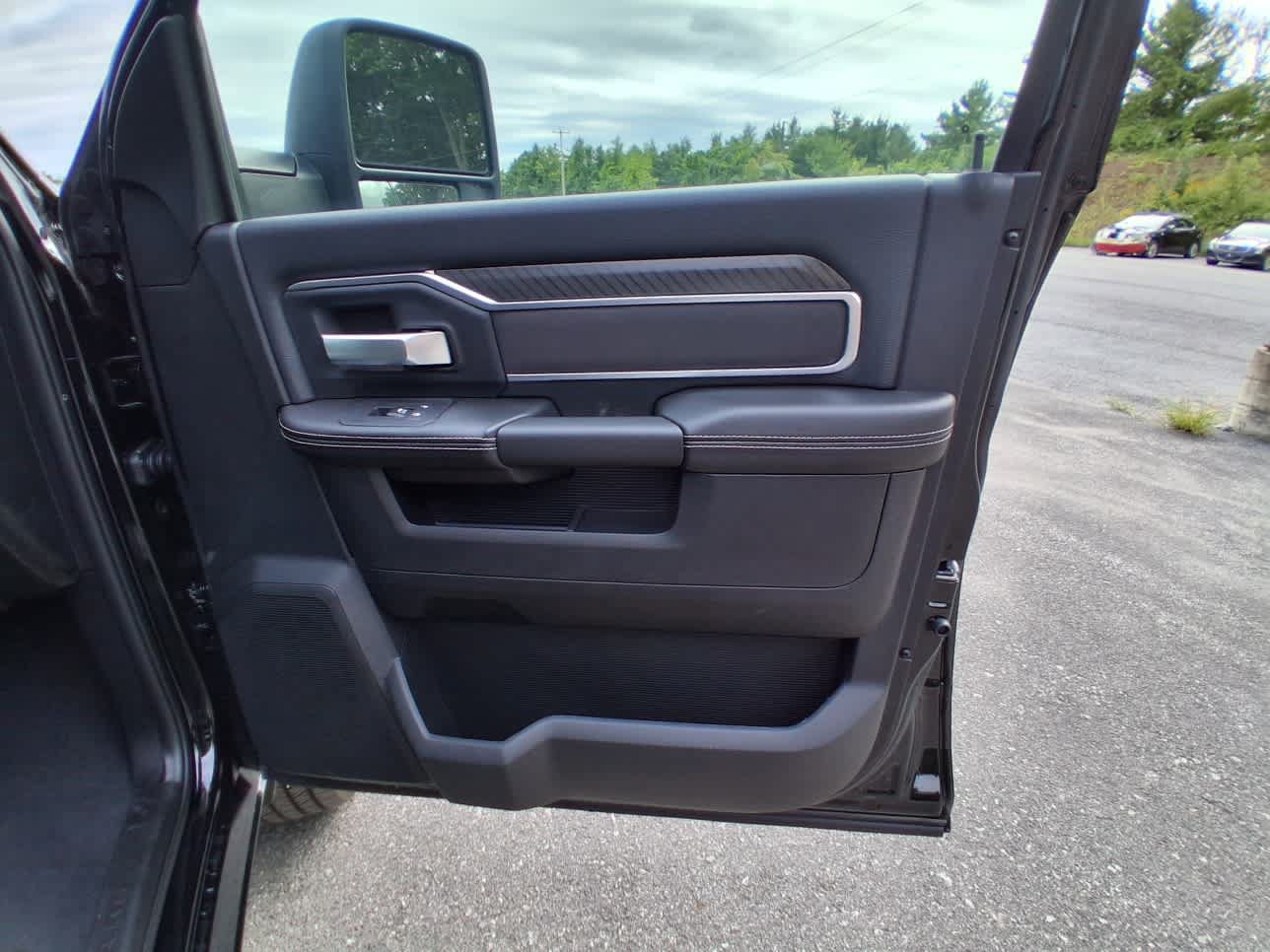 New 2026 RAM 3500 Big Horn AWD/4WD image 16