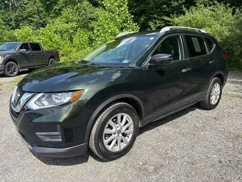 Used 2019 Nissan Rogue SV FWD image 4