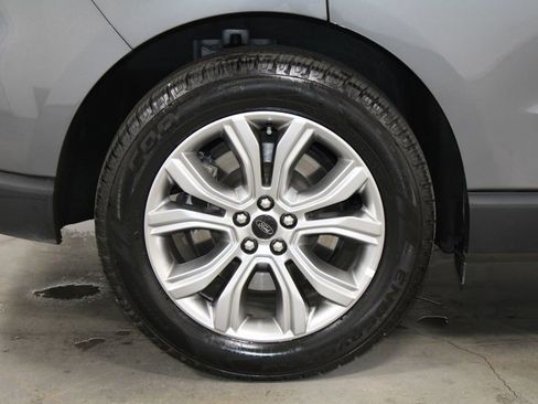 Used 2024 Ford Edge Titanium image 13