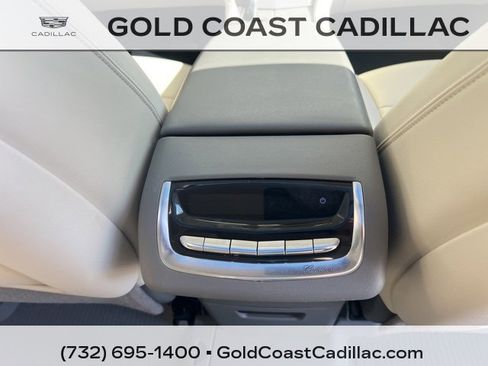Used 2020 Cadillac XT6 Premium Luxury image 9