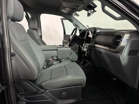 Used 2024 Ford F150 XLT image 27