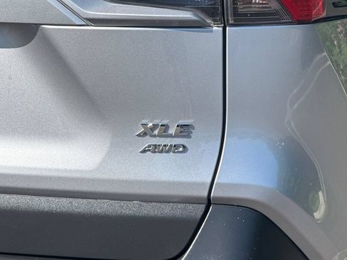 Used 2020 Toyota RAV4 XLE w/ XLE Grade Weather Package AWD/4WD image 27