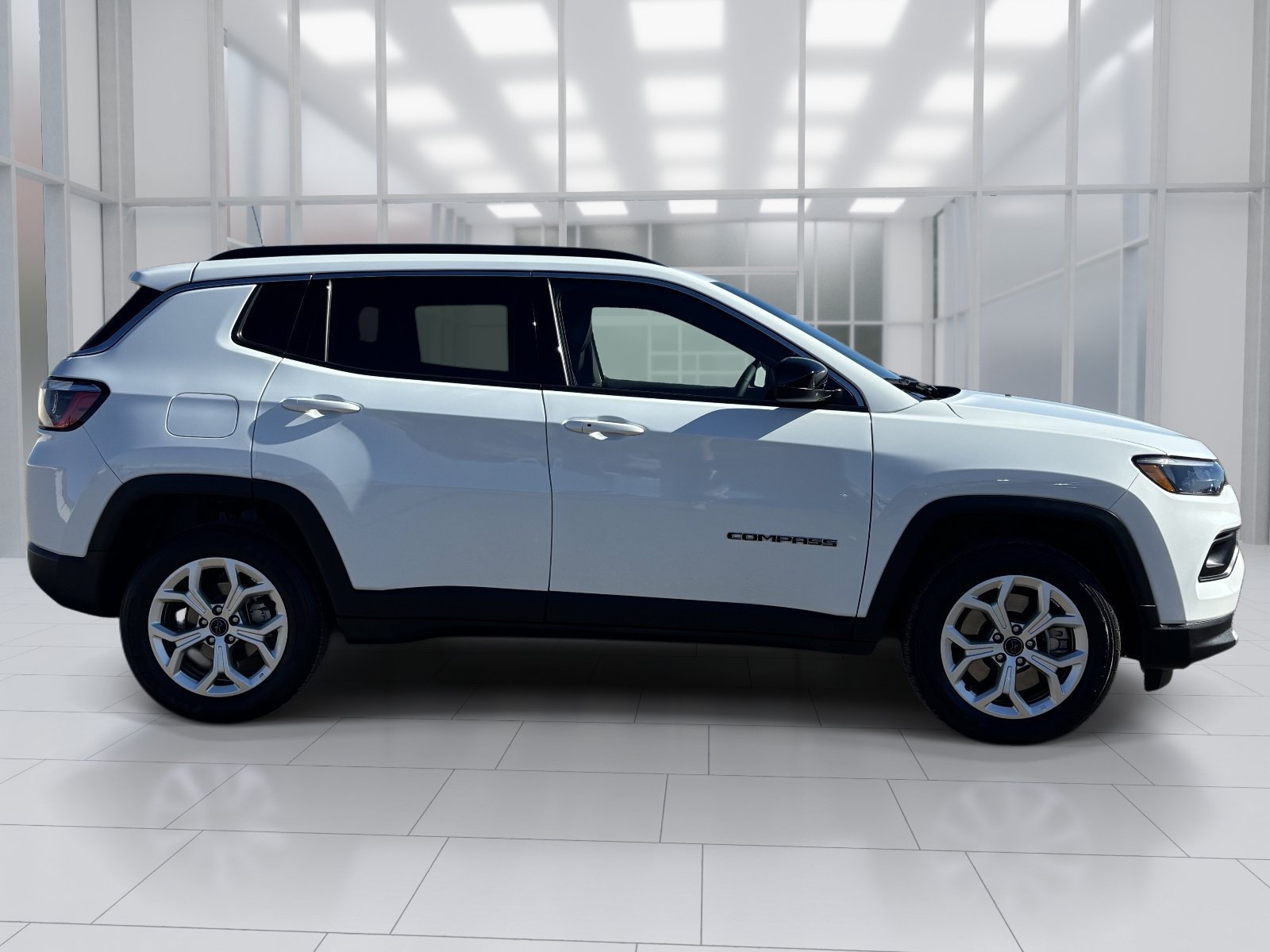 Used 2025 Jeep Compass Latitude AWD/4WD image 7