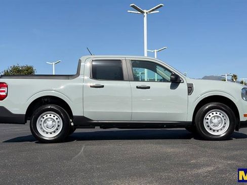 Used 2024 Ford Maverick XL image 3