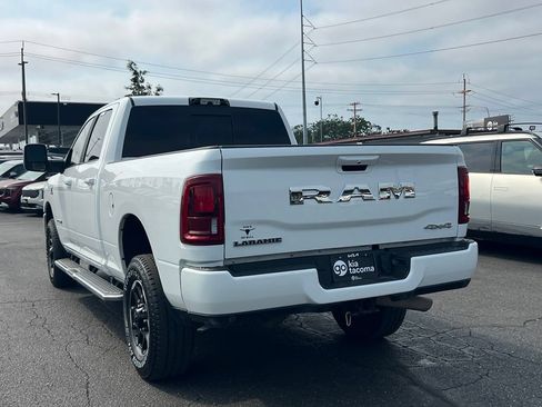 Used 2025 RAM 2500 Laramie AWD/4WD image 7