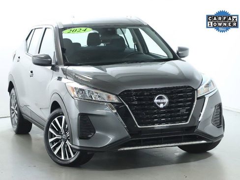 Certified 2024 Nissan Kicks SV image 3