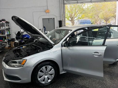 Used 2014 Volkswagen Jetta SE FWD image 15