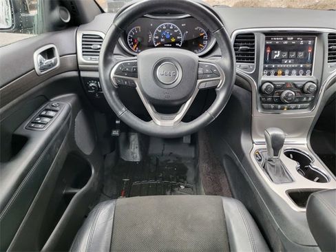 Certified 2018 Jeep Grand Cherokee Altitude image 31