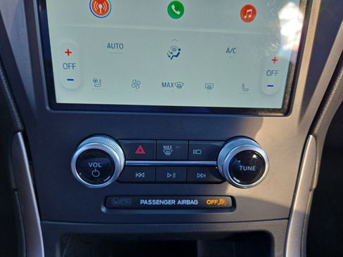 Certified 2022 Ford Edge SEL w/ Convenience Package image 20