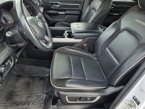 Used 2024 RAM 1500 Laramie image 14