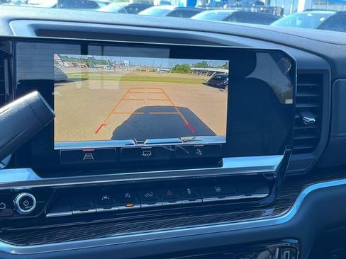 New 2025 GMC Sierra 1500 SLE w/ Preferred Package AWD/4WD image 24
