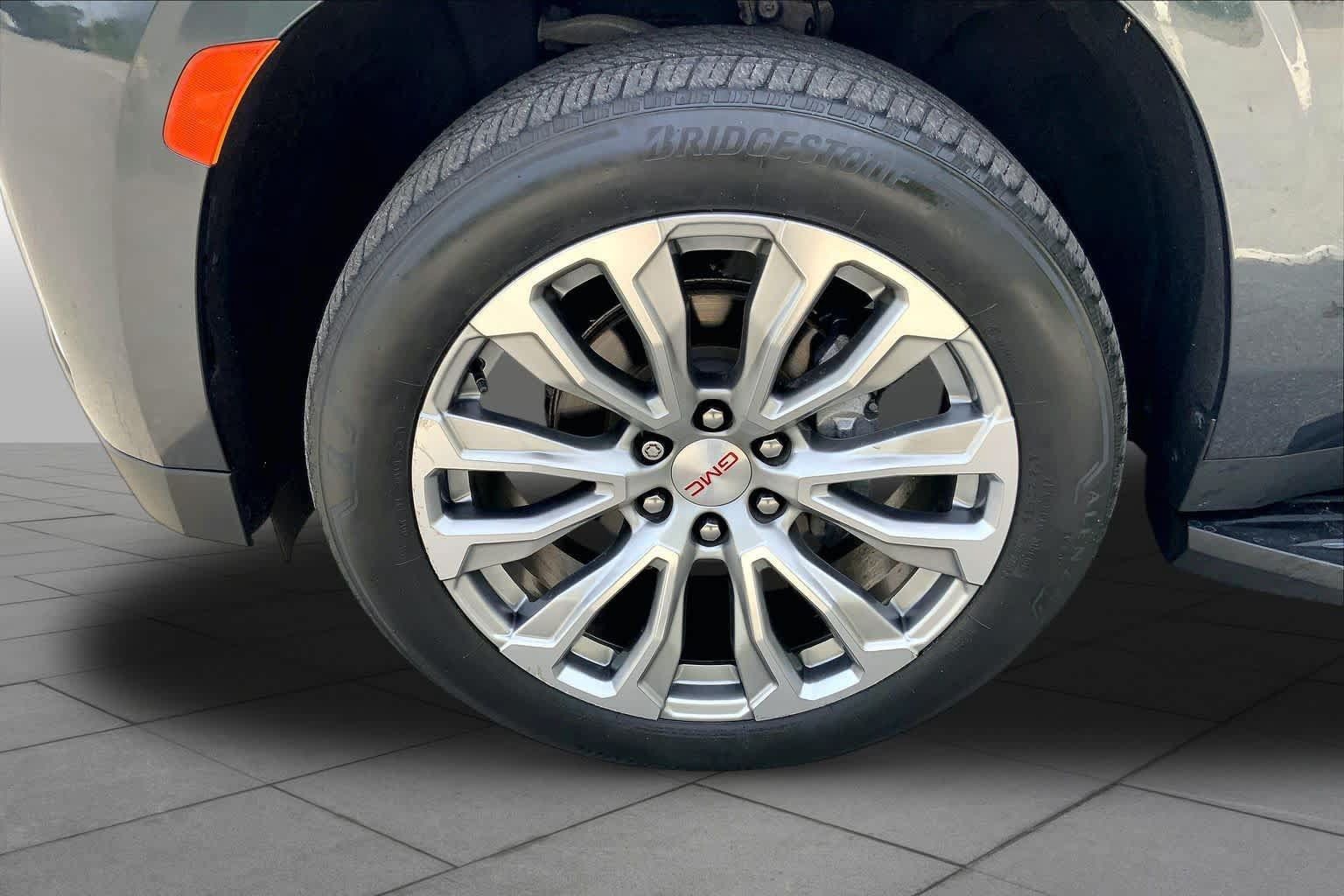 Certified 2022 GMC Yukon Denali AWD/4WD image 11