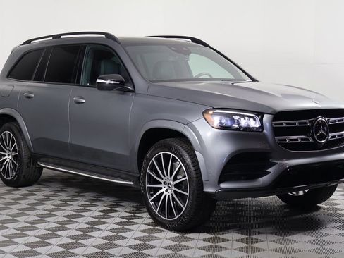 Used 2022 Mercedes-Benz GLS 450 4MATIC image 3