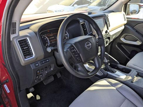 Used 2022 Nissan Frontier SV w/ Technology Package image 16