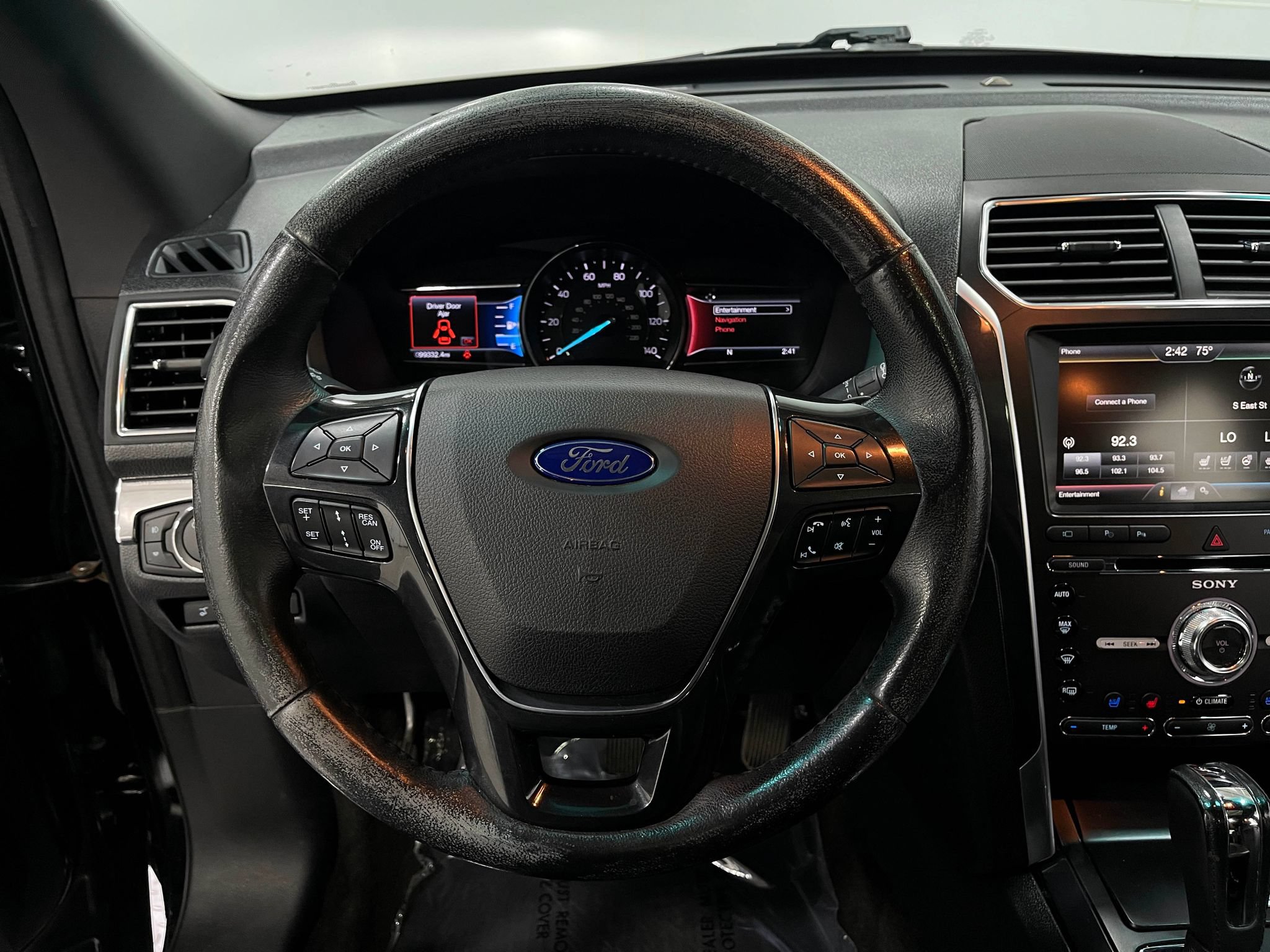 Used 2016 Ford Explorer Limited w/ Equipment Group 301A AWD/4WD image 22
