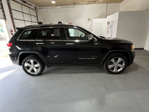 Used 2015 Jeep Grand Cherokee Limited AWD/4WD image 2