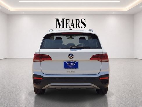 Used 2024 Volkswagen Taos S w/ MDO Package FWD image 4