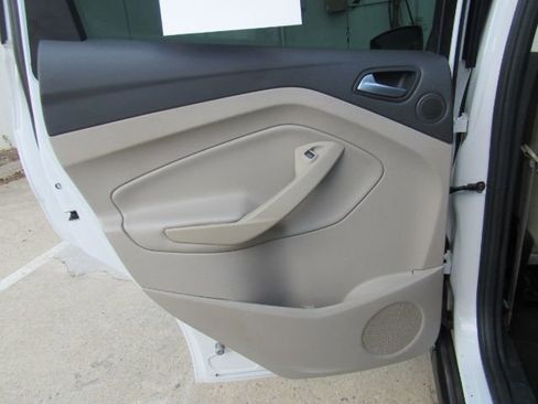 Used 2017 Ford C-MAX Titanium w/ Equipment Group 301A image 18