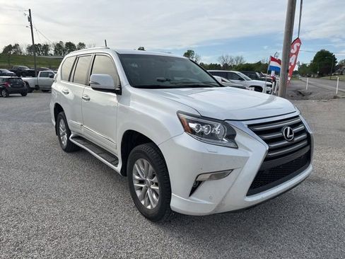 Used 2019 Lexus GX 460 Premium w/ Premium Package image 7